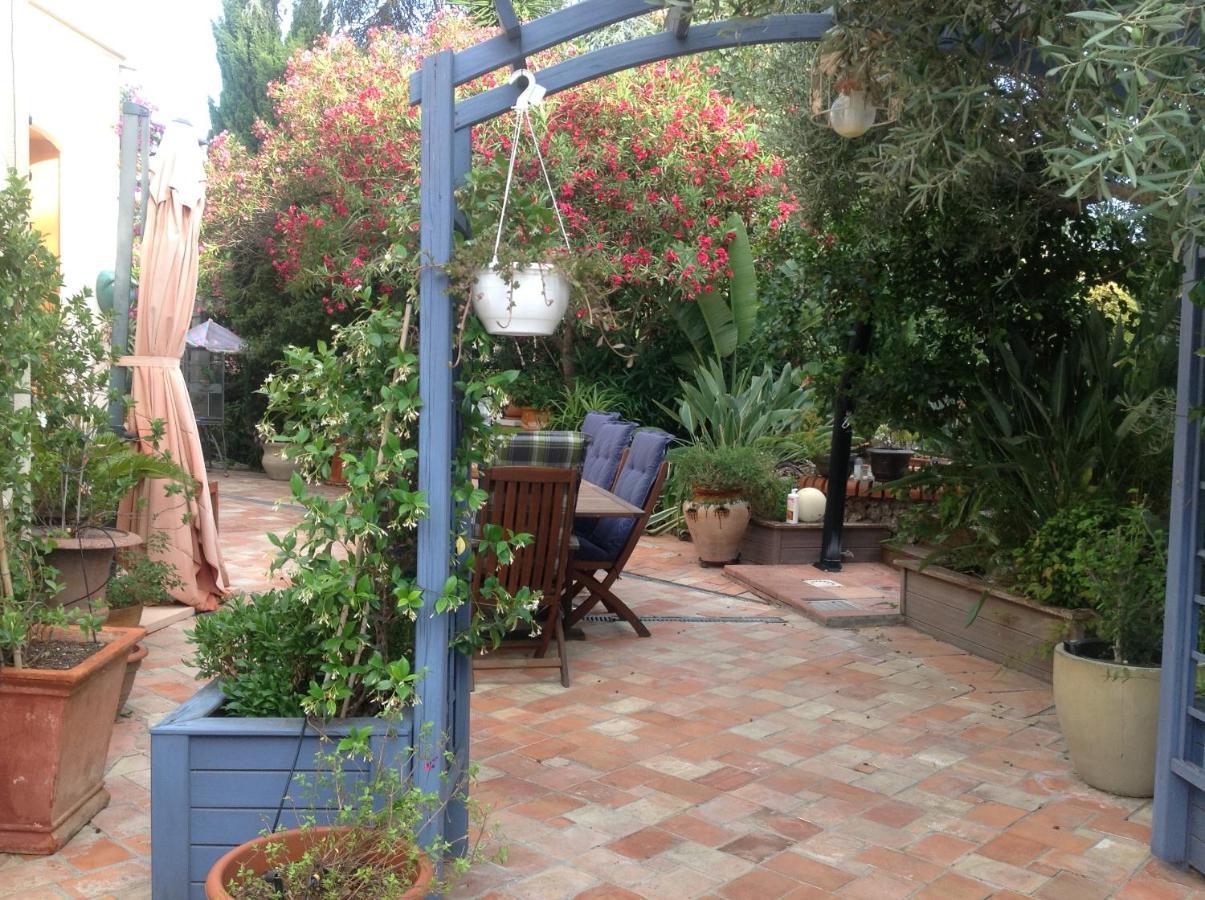 A L'Ombre Du Cedre Hotel Hyeres Luaran gambar